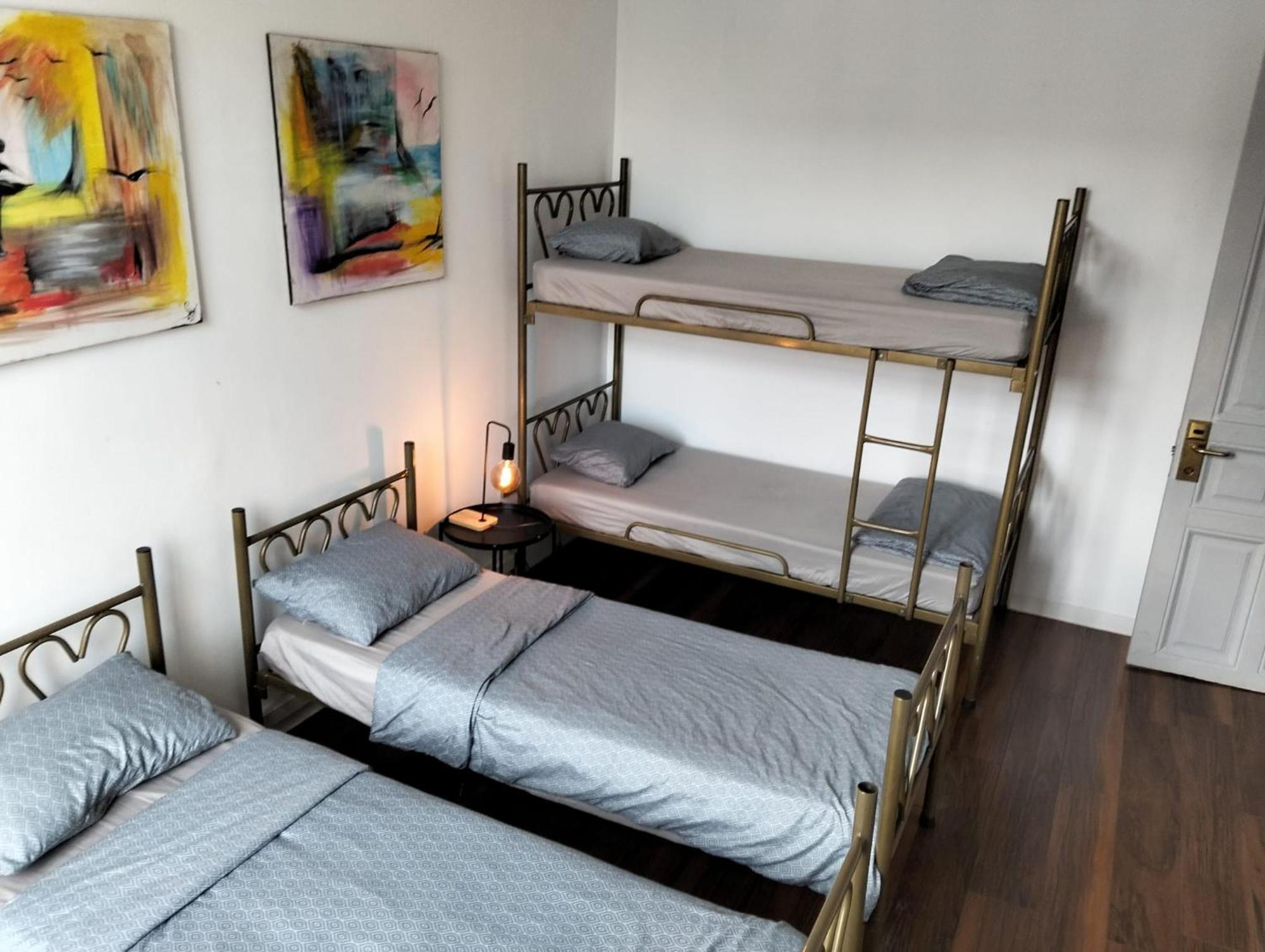 Antique Hostel Bukarest Kültér fotó