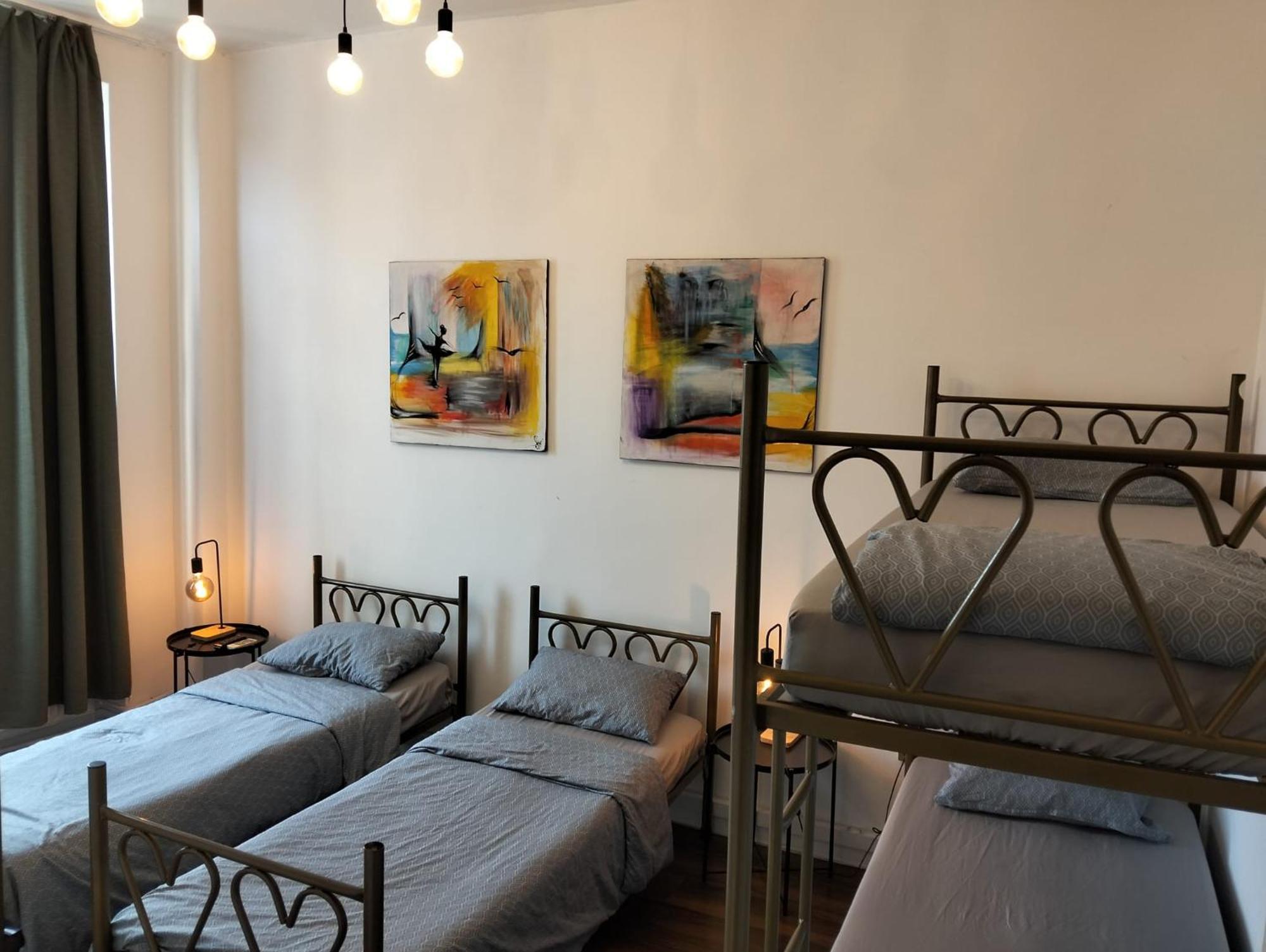 Antique Hostel Bukarest Kültér fotó