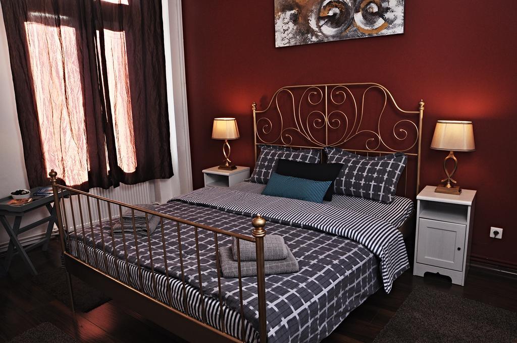 Antique Hostel Bukarest Szoba fotó