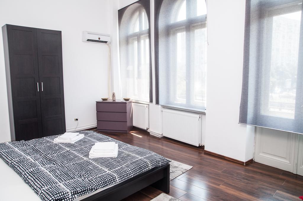 Antique Hostel Bukarest Kültér fotó